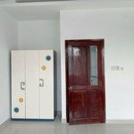 Cho thuê nhà cty 8 cần thơ, 3 phòng ngủ, 3 toilets trong phòng, full nội thất, 100m2