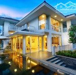 Cc cần bán gấp villa trực diện biển full nội thất khai thác 1,2tỷ/năm-sổ hồng lâu dài giá chỉ 29tỷ