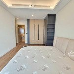 Căn hot tại sarina sala 3 phòng ngủ127m2 full nt cho thuê chỉ 40 triệu/th, nhà đẹp thoáng 2 ban công