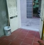 Cho thuê nhà cấp 4, 2 phòng ngủ, 60m2 ở lưu phái, ngũ hiệp