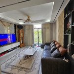 Chính chủ bán shophouse bình minh garden full nội thất dt76m2 mt4,5m view vườn hoa giá 17tỷ có tl