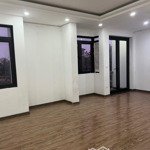 Em cần cho thuê nhà liền kề 100m2 hoàn thiện đẹp ngay cạnh siêu thị aeon hà đông