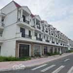 Bán căn shophouse chân đế 2 toà chung cư vsip bắc ninh 4 tầng chỉ 4,xx tỷ