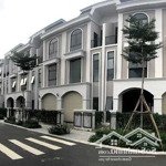 Bán gấp căn nhà kđt long phú residences trung tâm thị trấn bến lức