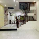 Chính chủ bán nhà 3 tầng 100m2 lương định của sát đường thăng long, đường rộng 10m5