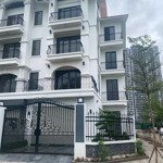 Cho thuê nhà shophouse ruede chame 214 nguyễn xiển 100m2x5t, mt 6m. thông sàn, thang máy 50tr có tl