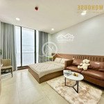 Cc cao cấp bancol rộng 40m2, thang máy, hầm xe lớn, ở được 4ng, ngaymặt tiềnđường lê văn sỹ, phú nhuận