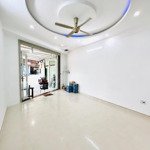 Bán nhà 3t lã xuân oai, tp thủ đức, kinh doanh đa ngành - dtsd 150m2 - chỉ 5.xx tỷ