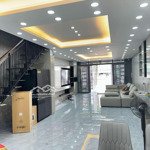 Bán nhà tặng nt nhập khẩu, mt ql13, sát vạn phúc city, 2 tầng, 2 pn, 2 wc