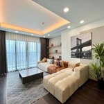 đặc biệt cho thuê căn góc + hướng mát + nội thất mới tinh tầng trung view thoáng tại feliz home