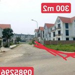 đòi mua đất bằng được giờ lại đòi bán 300m2, phụ nữ không thích biệt thự hà nội