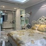 Bán gấp căn hộ toà vip r3 royal city - diện tích 132m2 giá chỉ nhỉnh 13 tỷ