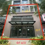 Chính chủ sang nhượng căn shophouse 106m2 mua đợt đầu giá tốt, phục vụ cho 10000 cư dân có sẵn