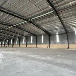 Cho thuê 2 kho xưởng dt 1000 m + 500m2 ở gần cầu niệm, khuôn viên 3000m2, giá toàn bộ chỉ 48tr/th