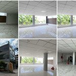 Buiding văn phòng 100% mới cho thuê; dt 10x20m giá 90tr;