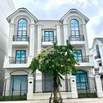 Bán Biệt Thự Đơn Lập View Sông Vinhome Grand Park Quận 9. Liên Hệ: 0903663917.