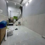 Cho thuê nhà 80m2, 2 phòng ngủ, đường trần phú q5