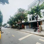 Cho thuê nhà liền kề làm văn phòng ngay ngã tư cổng khu a an khánh lối vào khu vin smart city