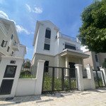 Bán biệt thự đơn lập khu compound có nhà sẵn, hoàn thiện pháp lý, giá tốt gia đoạn đầu.