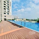 Cần bán căn có sổ hồng, 52m2 1 phòng ngủ 1 vệ sinh tầng trung, view thoáng, giá bán 2,55 tỷ bao hết