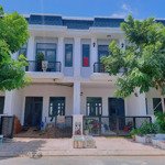 Bán gấp nhà phố căn kế góc 1 trệt 1 lầu 1 tum đối diện hồ bơi và clubhouse-khu đô thị the sol city