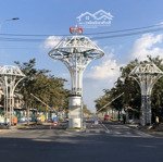 Cho thuê biệt thự song lập 200m2 ngay cổng chào dự án kđt đông tăng long q9, kinh doanh sầm uất