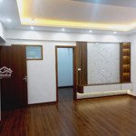 Chính chủ bán gấp trong tháng căn hộ tầng trung 62m2 tòa vp5 bán đảo linh đàm ,đầy đủ nội thất