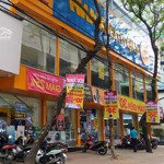 Cho thuê nhà mp cầu giấy, dt: 306m2 x 2 tầng, mt: 20m, giá thuê: 250 triệu/tháng