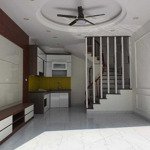 Nr ở gần ngã tư canh 35m2, 5 tầng, 3 pn, nhà mới tinh