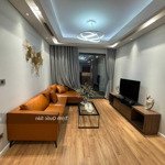 Có slot ô tô. cho thuê home city, 71m2, 2 ngủ, full nội thất, 15 triệu, vào được luôn. liên hệ: 0.971,342.965