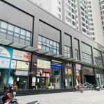 Bán shophouse chân đế chung cư giá 2 tỷ