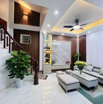 Siêu hiếm bán nhà phố nguyễn trãi, gần royal city, 40m2, 4 tầng, gần mặt phố, giá 6 tỷ.