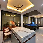 Sập hầm - villa biển - siêu sang xịn mịn ngay phố du lịch đà nẵng - 200m2 - dòng tiền tốt