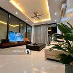 Bán villa hồ bơi gần sông hàn, vincom, 5 phút ra biển mỹ khê, 200m2, dòng tiền 50 tr/ th.