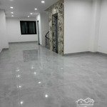 Cho thuê mbkd - văn phòng 120m2 view hồ cực đẹp tại phố trịnh đình cửu, hoàng mai giá chỉ 19tr/th