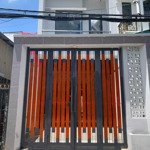 Nhà mặt tiền hẻm 104, ql13 cũ. dtsd 120 m2 đường 8m. kinh doanh, làm văn phòng tốt