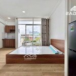 Chdv balcon thoáng mát full nội thất gần đh ueh đh hoa sen đh sg gần dinh độc lập , chợ, bệnh viện