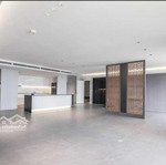 Bán chcc penhouse 380m2 cực vip view toàn cảnh giá tốt tại vincom 191 bà triệu lh:0858600200