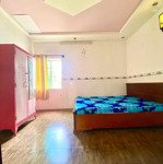 Nhà trọ cuối đường lê thúc hoạch,diện tích30m2, giá bán 2,9 triệu/tháng. liên hệ: 0931196468 thành, p có máy lạnh