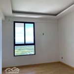 Bán căn hộ 89m2 - 3pn - 2wc, giá 2,39 tỷ, view sông đông nam, block a1. lh mr. tùng 0964690900