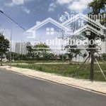 Bán nền biệt thự phú xuân, cảng sài gòn,diện tích260m, giá 32 triêu/m. liên hệ: 0909 209 525 thảo