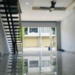 Bán shophouse đã hoàn thiện giá 1tỷ8 bao thuế phí tại oasis city - mỹ phước bình dương