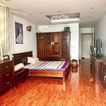 Chính chủ bán căn góc 3 pn, 3 vệ sinh, 126 m2 tầng cao view đẹp, nguyên bản từ cđt