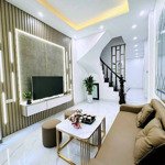 Bán nhà lò đúc, 40m2, gần mặt phố, mới đẹp, hơn 9 tỷ