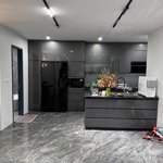 Duplex trần đăng ninh, cầu giấy. dt 200m - 3pn. 3vs. sđcc. full nội thất. 14 tỷ bao phí. 0974687037