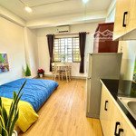 Studio cửa sổ trời , thang máy , full nội thất