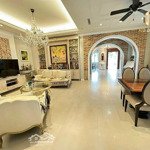 Cho Thuê Villa Chateau Đẳng Cấp Nhất Phú Mỹ Hưng 5 Phòng Ngủfull Nội Thất Giá Chỉ 6,000 Usd