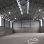 Chính chủ cho thuê 300m2 kho xưởng kiêu kỵ, sẵn điện 3 pha, xe cont ra vào 45ng/m2/th 0902132489