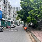 Bán căn shophouse sông hồng, lô góc xẻ khe, mặt đường 13m kinh doanh được tại tt trâu quỳ.