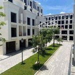 Cần bán nhanh lk anh quốc, dự án hinode royal park, diện tích 90m2 giá 13,7 tỷ. liên hệ: 0966761190